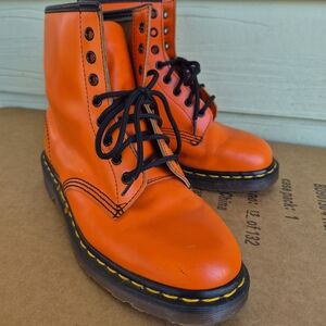 DOC DR. MARTENS ORANGE LEATHER BOOTS 6.5US MADE IN ENGLAND VINTAGE